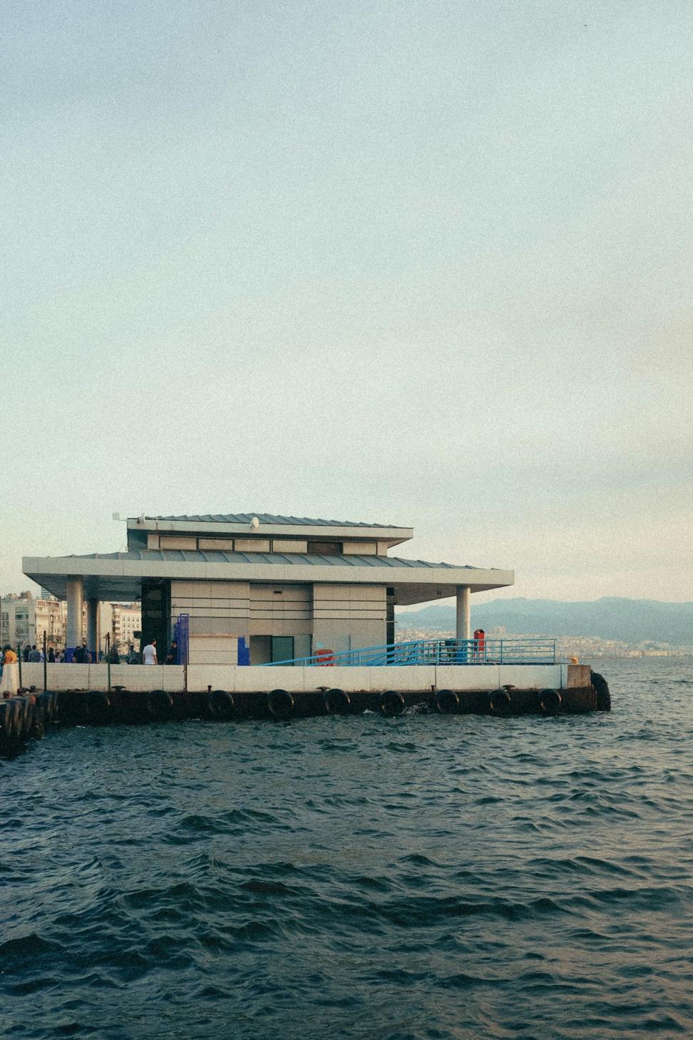 Lakeside Residence